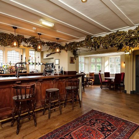 Отель The Wheatsheaf At Beetham Sandside  Экстерьер фото